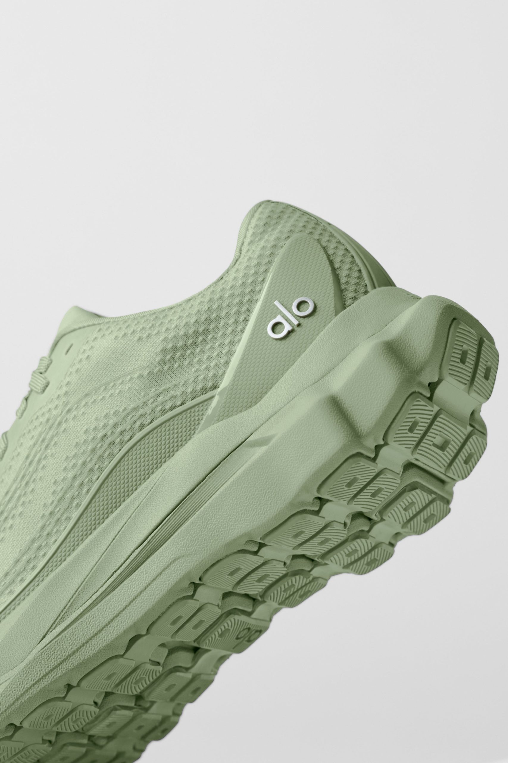 ALO Runner - Dune Grass - Image 6