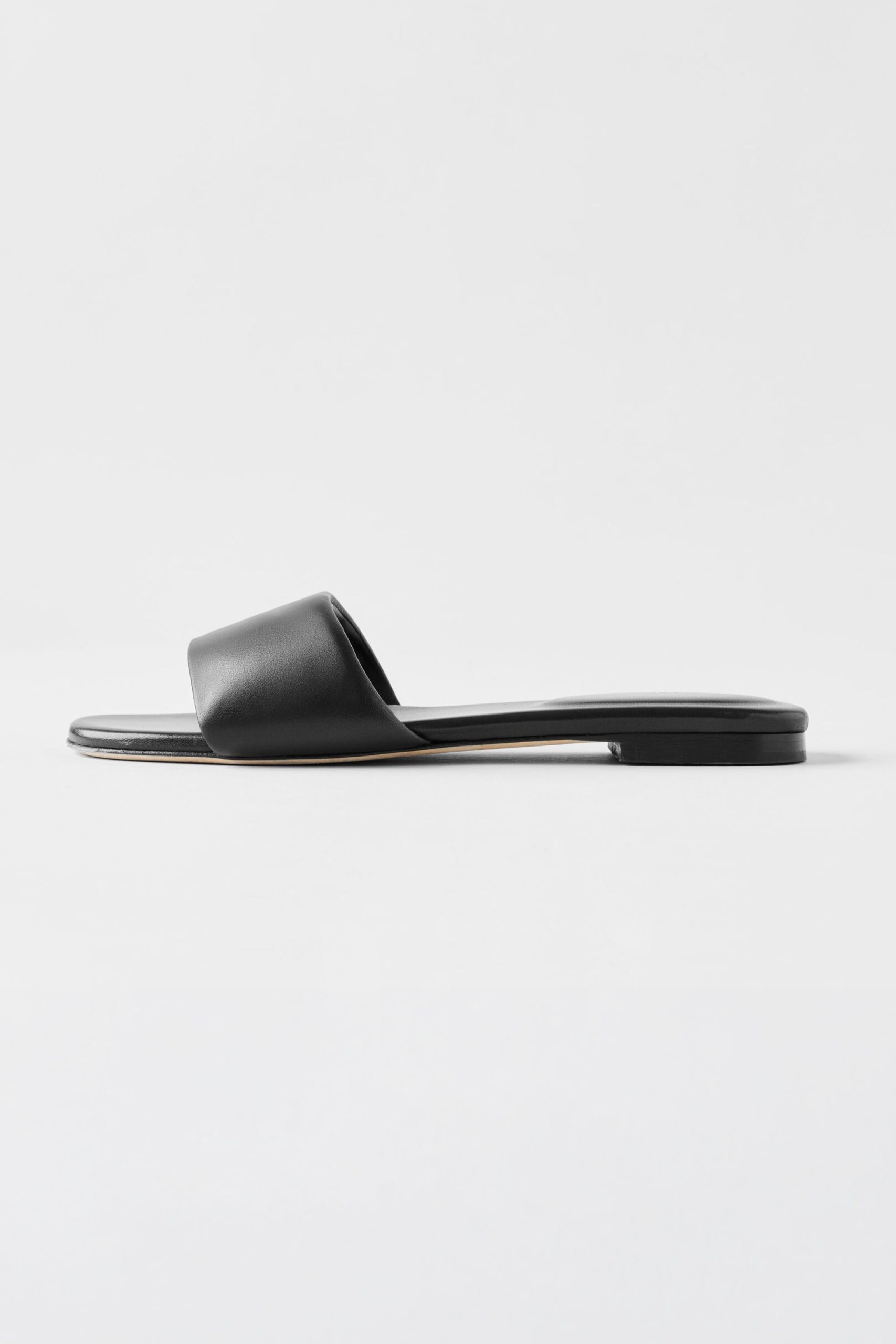 ALO Classico Sandal - Black - Image 3