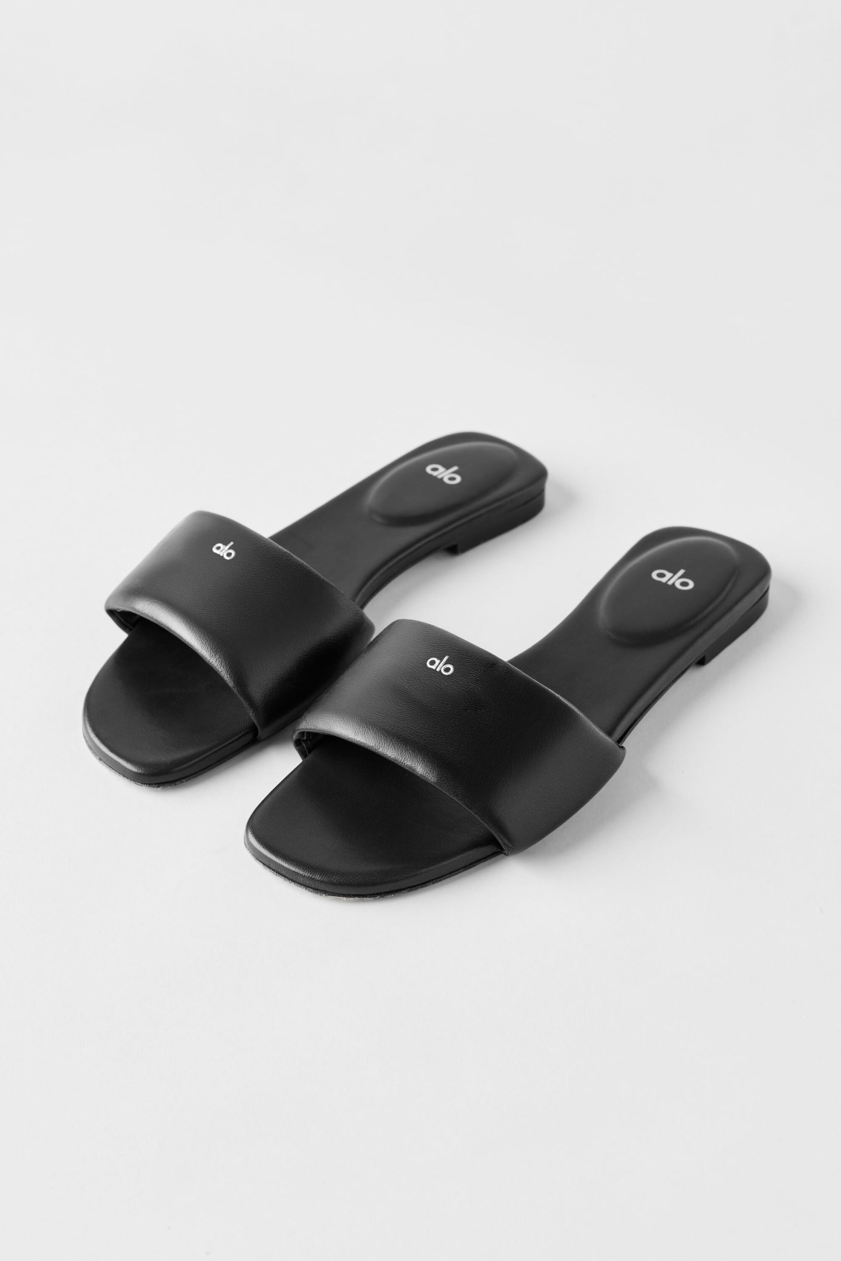 ALO Classico Sandal - Black - Image 4