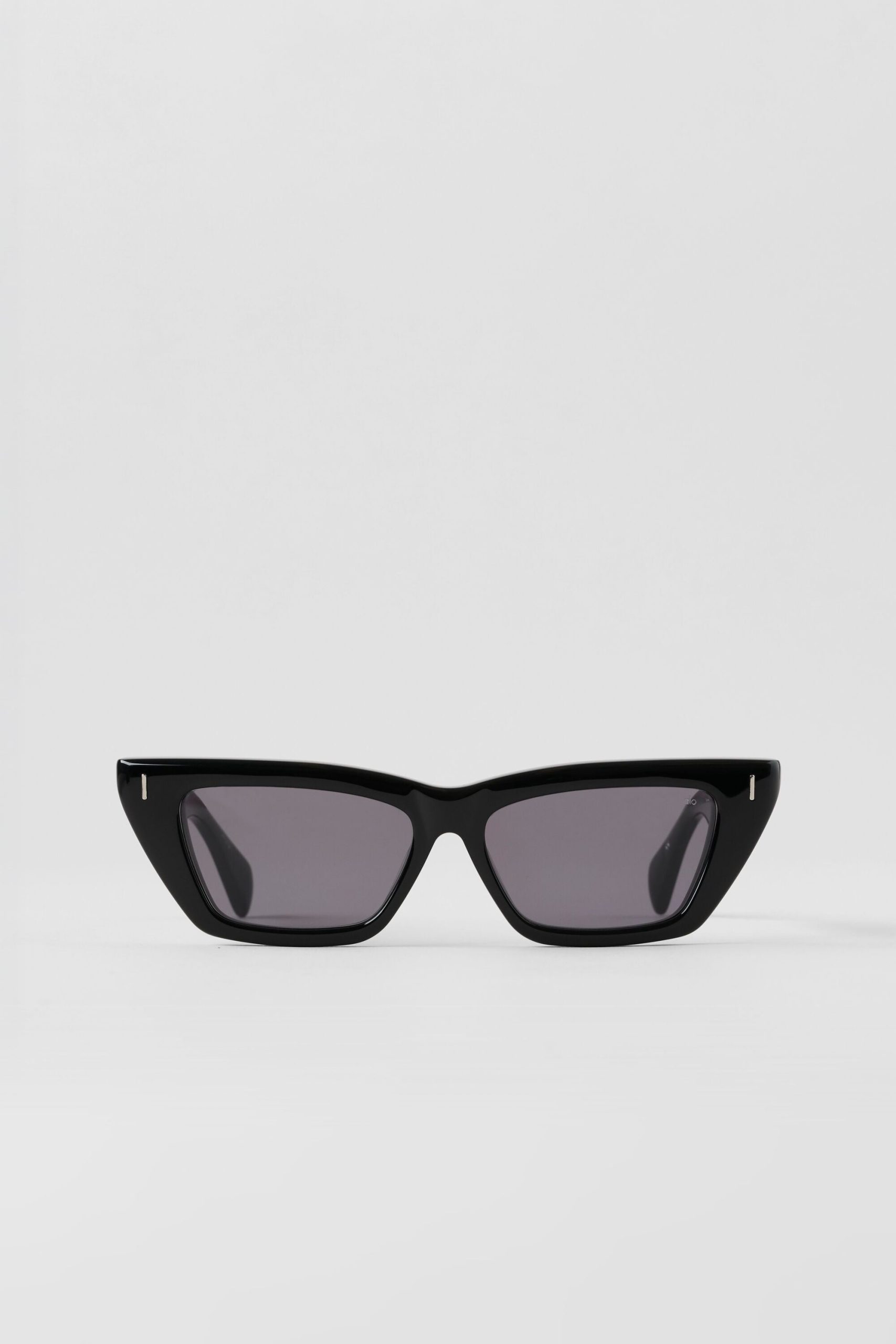 ALO Cat Eye Sunglasses - Black - Image 3