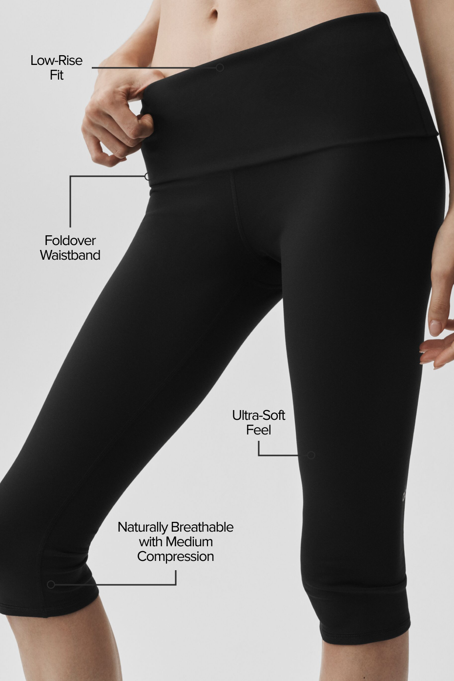 ALO Softsculpt Low-Rise Foldover Capri - Black - Image 2