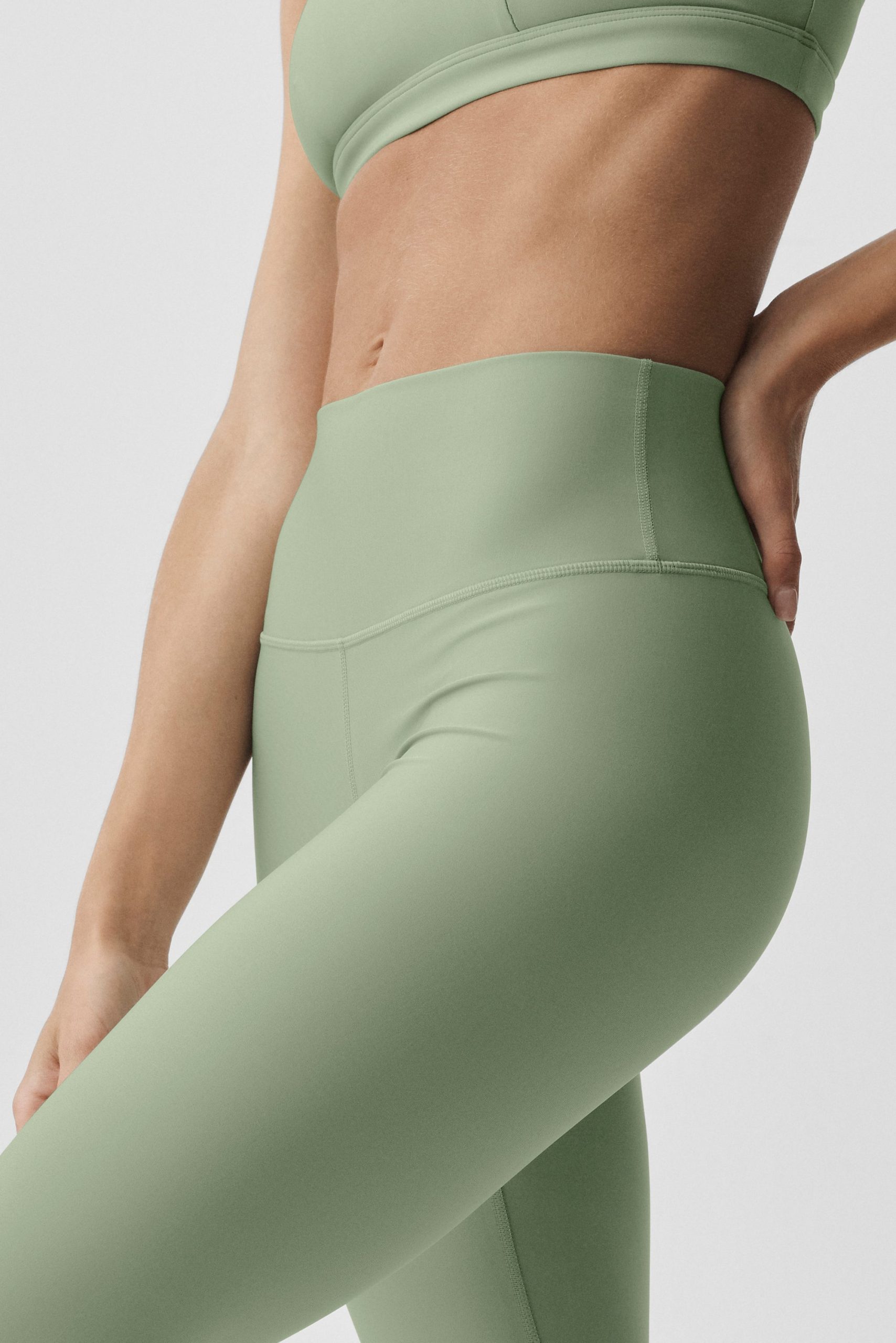 16 High-Waist Airlift Capri - Dune Grass - Image 2