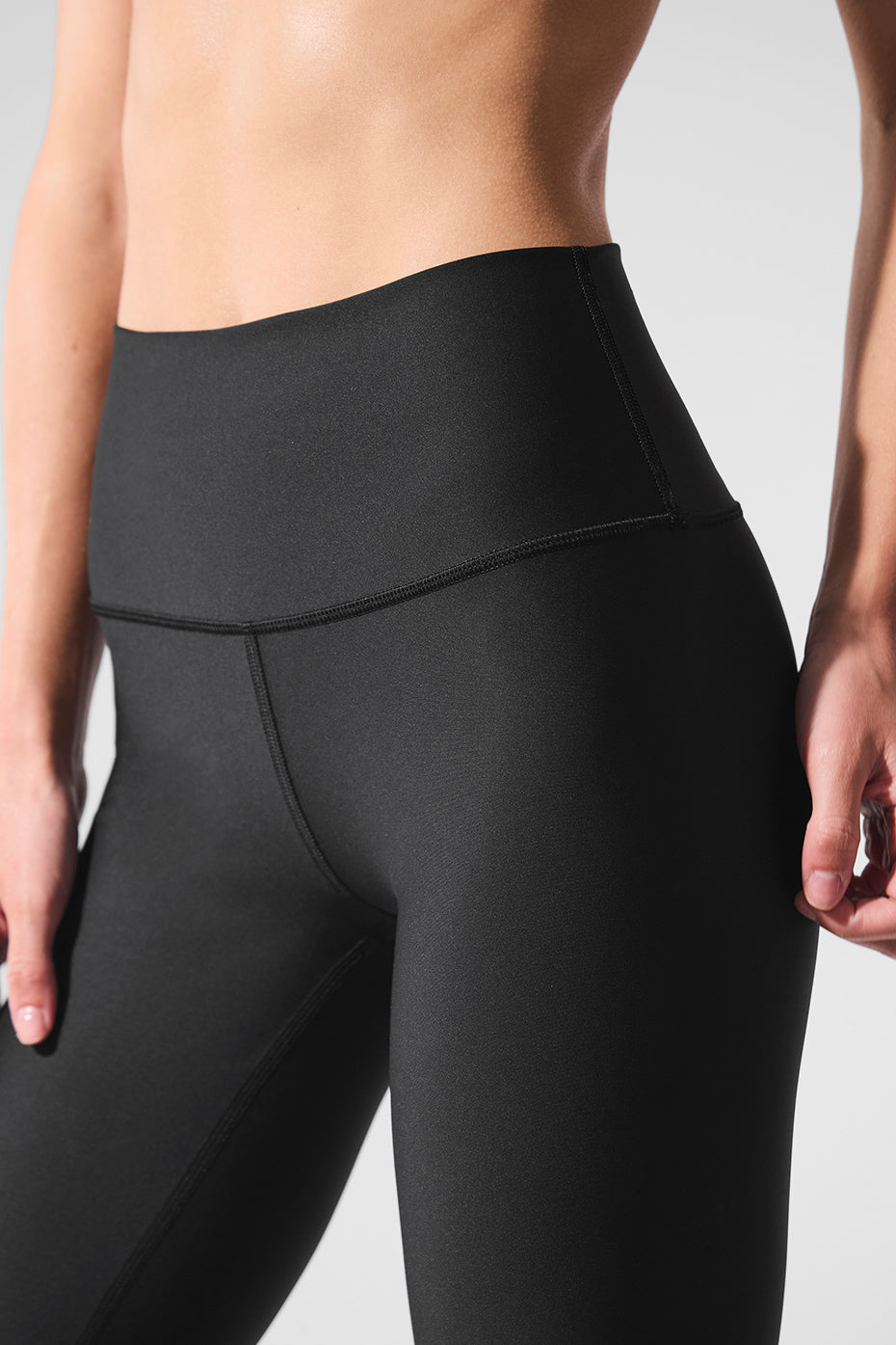 7/8 High-Waist Airlift Legging - Black - Image 5